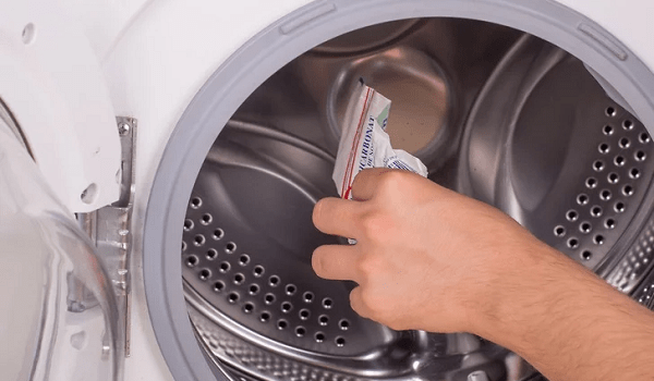 Run a Cleaning Cycle (Or a DIY Alternative) Run a Cleaning Cycle (Or a DIY Alternative)